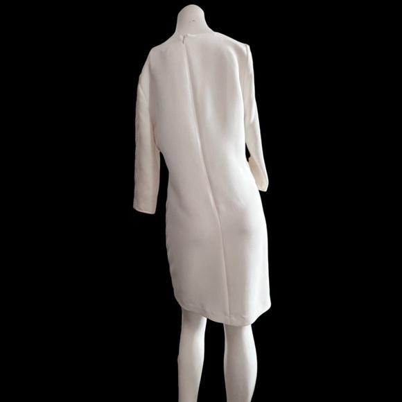 Jessica Simpson Lined Dress with Crotchet Detail. Size 10 - Picture 4 of 15